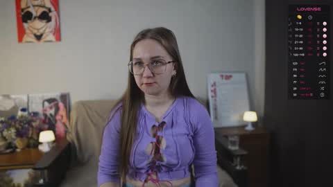 Mia online show from November 2025 01:54:02 PM