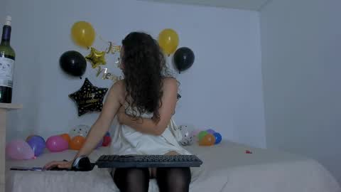 Snapshot of emmatorres9 chatting on December 2024 10:23:01 PM Emma Torres online show from December 2024 10:23:01 PM