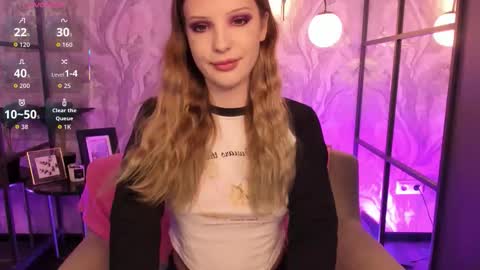 Snapshot of emmazing_ chatting on November 2025 09:14:02 PM Iris online show from November 2025 09:14:02 PM