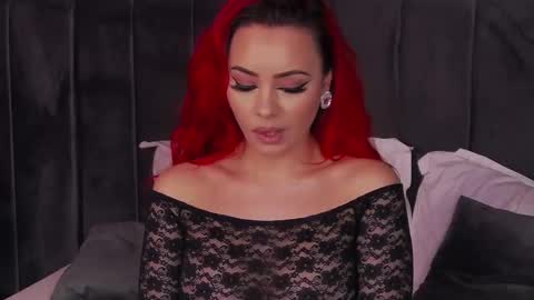 Snapshot of emmelyn_ chatting on March 2026 08:32:02 AM Emm online show from March 2026 08:32:02 AM