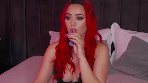 Snapshot of emmelyn_ chatting on March 2026 06:06:01 AM Emm online show from March 2026 06:06:01 AM