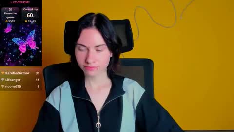 Snapshot of emmi_rossum chatting on May 2026 04:04:02 PM Emmi online show from May 2026 04:04:02 PM