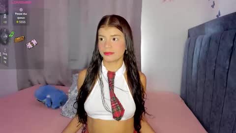 Snapshot of emmie_bunny chatting on November 2025 01:42:02 PM Emmie online show from November 2025 01:42:02 PM