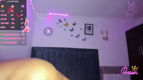 Snapshot of emmie_bunny chatting on May 2026 02:18:02 AM Emmie online show from May 2026 02:18:02 AM