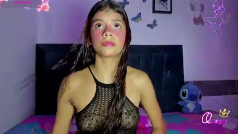 Snapshot of emmie_bunny chatting on June 2026 01:10:01 AM Emmie online show from June 2026 01:10:01 AM
