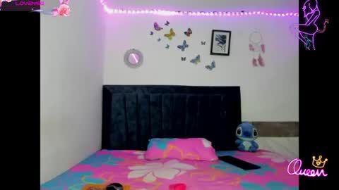 Snapshot of emmie_bunny chatting on July 2026 09:54:01 PM Emmie online show from July 2026 09:54:01 PM