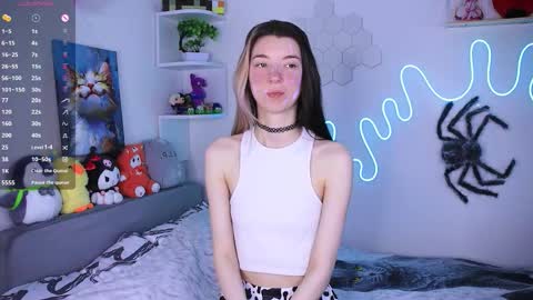 emmie_everly online show from February 2026 12:33:01 PM