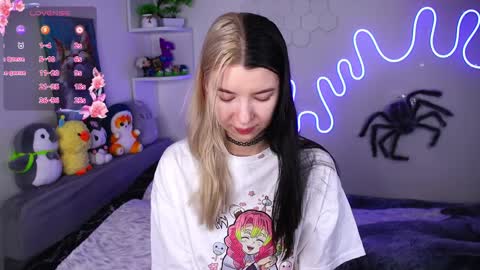 emmie_everly online show from April 2026 07:30:02 PM