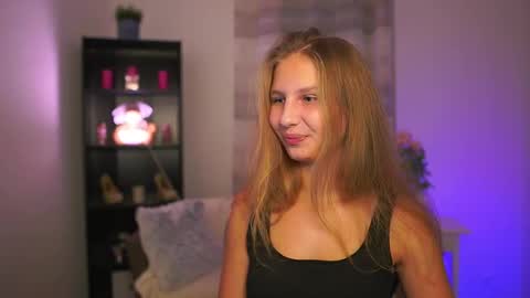 Emmie online show from November 2025 02:17:01 PM