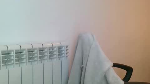 Snapshot of emmie_xxx chatting on October 2025 08:00:02 AM emmie online show from October 2025 08:00:02 AM