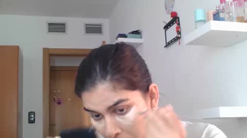 Snapshot of emmie_xxx chatting on October 2025 08:51:02 AM emmie online show from October 2025 08:51:02 AM