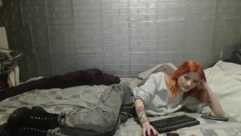 Emmily000 online show from December 2024 02:03:02 AM