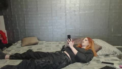 Emmily000 online show from December 2024 12:52:02 AM