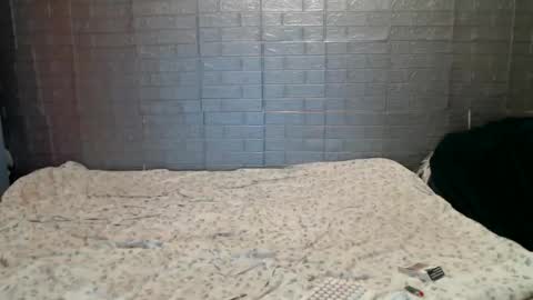 Emmily000 online show from March 2026 12:21:01 AM