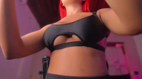 Snapshot of emmily_savage chatting on November 2025 11:54:02 AM online show from November 2025 11:54:02 AM