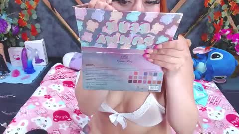 Snapshot of emmily_walker chatting on February 2025 09:44:01 AM EmmilyWalker online show from February 2025 09:44:01 AM