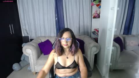 Emmily online show from January 2025 12:59:01 AM