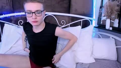 Snapshot of emmit_barker chatting on February 2026 10:30:02 AM Emmit online show from February 2026 10:30:02 AM