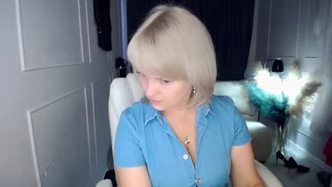 Snapshot of emmmam chatting on February 2026 09:00:02 AM emmmam online show from February 2026 09:00:02 AM