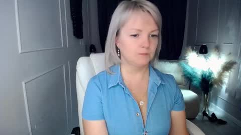 Snapshot of emmmam chatting on March 2026 05:42:01 AM emmmam online show from March 2026 05:42:01 AM