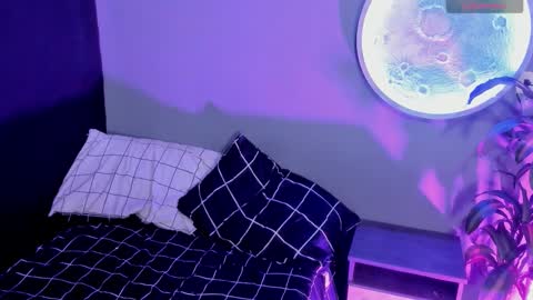 emmy__smith online show from November 2025 06:57:01 AM