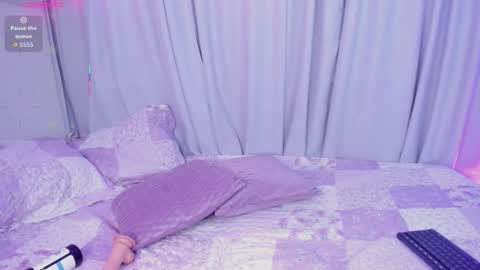 Emmy Heart online show from November 2025 03:27:02 AM