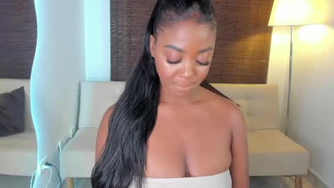 emmy_jacksson online show from February 2025 11:47:02 PM