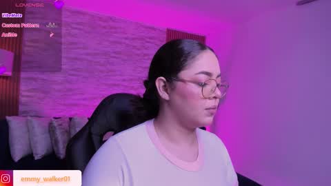 Emmy Walker online show from November 2025 10:58:02 AM