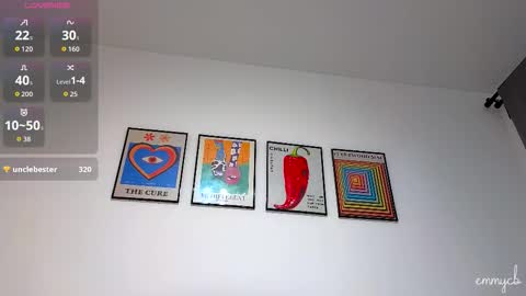 Em online show from October 2025 10:43:02 PM