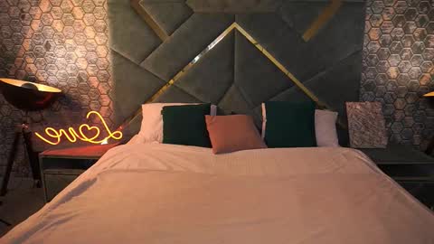 E M M Y online show from October 2025 06:50:02 AM