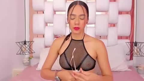 Snapshot of emmycruzz chatting on October 2025 07:31:02 PM emmy online show from October 2025 07:31:02 PM