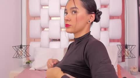 Snapshot of emmycruzz chatting on October 2025 07:25:01 PM emmy online show from October 2025 07:25:01 PM