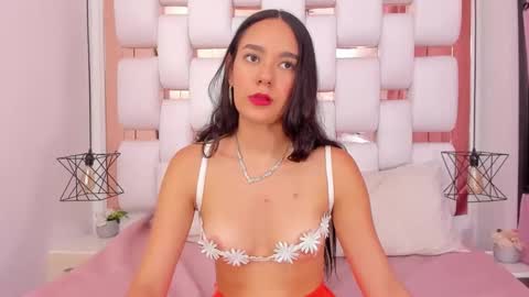 Snapshot of emmycruzz chatting on November 2025 07:48:02 PM emmy online show from November 2025 07:48:02 PM