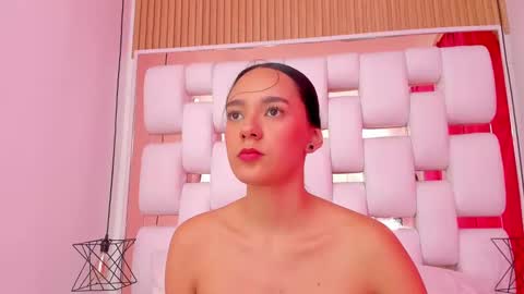 Snapshot of emmycruzz chatting on November 2025 07:18:02 PM emmy online show from November 2025 07:18:02 PM