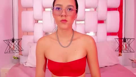 Snapshot of emmycruzz chatting on December 2025 07:12:02 PM emmy online show from December 2025 07:12:02 PM