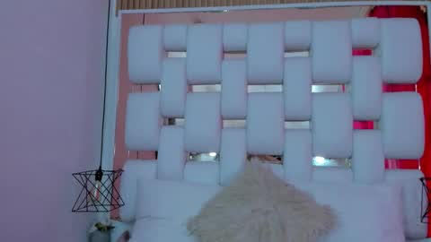 Snapshot of emmycruzz chatting on December 2025 06:45:01 PM emmy online show from December 2025 06:45:01 PM