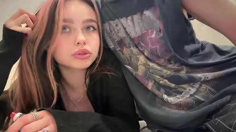 Snapshot of emo_couple666 chatting on February 2025 07:42:01 PM Gabriel Elizabeth online show from February 2025 07:42:01 PM