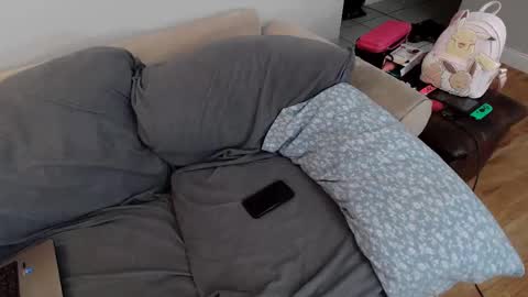 Snapshot of emodream1998media chatting on March 2025 01:58:02 AM EmoDream1998 online show from March 2025 01:58:02 AM