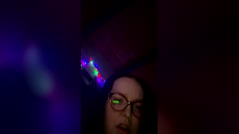 Snapshot of emodreamgirll chatting on April 2026 06:33:01 AM emodreamgirll online show from April 2026 06:33:01 AM