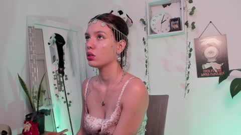 Emperatriz online show from January 2025 07:04:01 PM