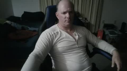 Snapshot of emsguy1 chatting on January 2026 06:18:02 AM Matt online show from January 2026 06:18:02 AM