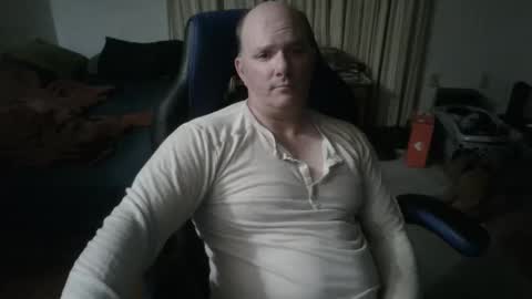 Snapshot of emsguy1 chatting on January 2026 06:19:01 AM Matt online show from January 2026 06:19:01 AM