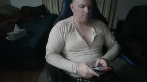 Snapshot of emsguy1 chatting on April 2026 04:35:01 AM Matt online show from April 2026 04:35:01 AM