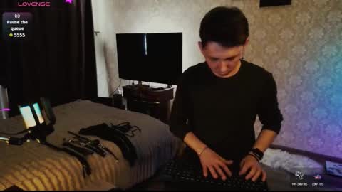 Snapshot of emveeboy96 chatting on March 2026 08:42:02 AM emveeboy96 online show from March 2026 08:42:02 AM