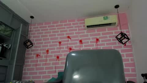 Emy online show from February 2025 08:33:02 PM