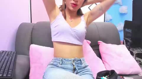 Snapshot of emy_latin chatting on November 2025 08:53:02 PM emy_latin online show from November 2025 08:53:02 PM