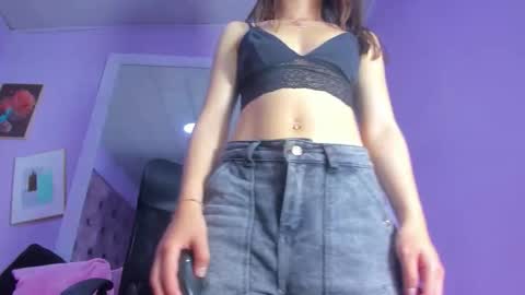 Snapshot of emy_latin chatting on November 2025 08:30:02 PM emy_latin online show from November 2025 08:30:02 PM