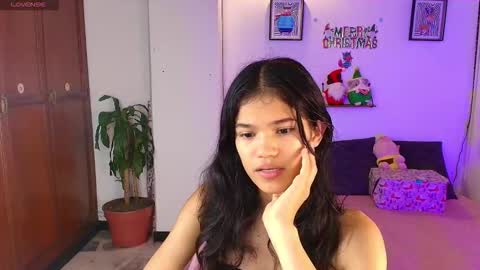 Snapshot of emycarver09 chatting on December 2025 11:48:01 AM emycarver09 online show from December 2025 11:48:01 AM