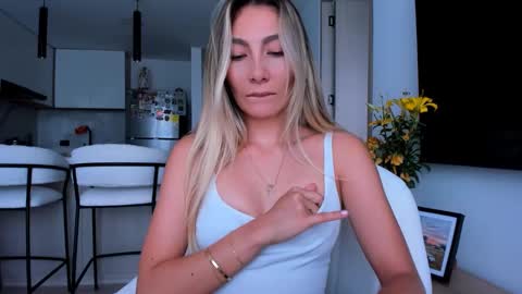 emyconneer online show from January 2025 06:36:02 PM