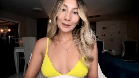 emyconneer online show from November 2025 11:59:01 PM